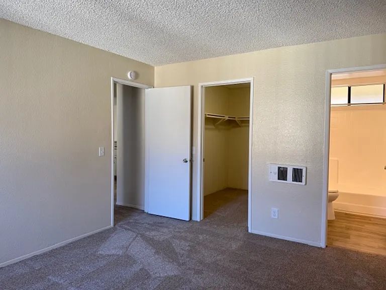 Summer Brook Apartments — Photo 58