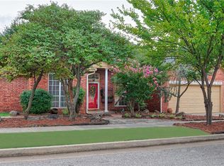 15620 NW Summit Parke Dr, Edmond, OK 73013