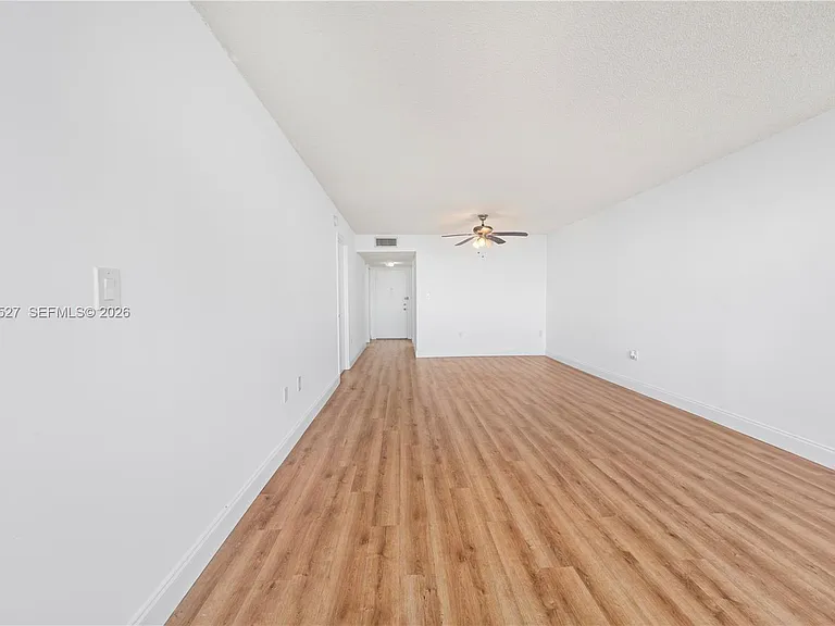 1300 NE Miami Gardens Dr #512E — Photo 15