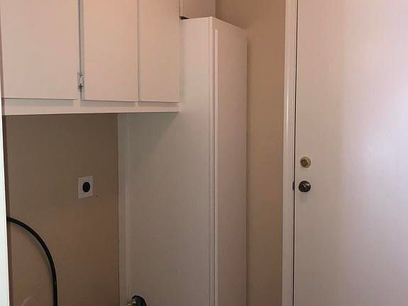 3rd image of 7513 W Southgate Ave