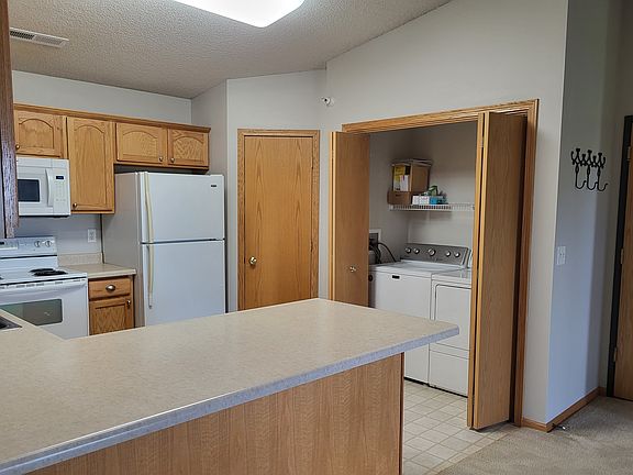 4th image of 525 Penn Ct APT 11