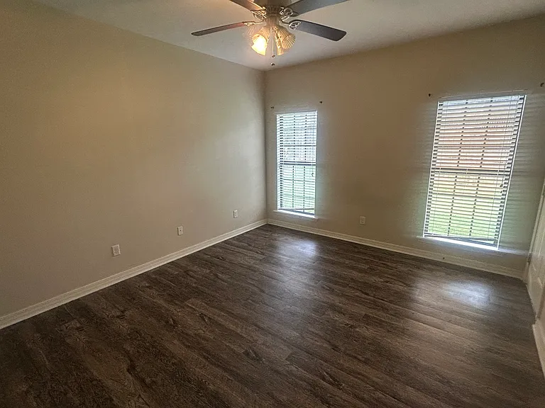 2309 Argonne Ln — Photo 13