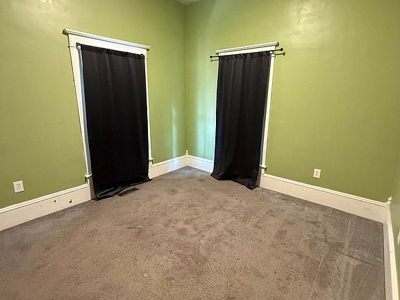 5th image of 105 James St