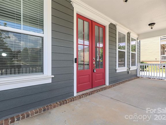 2nd image of 1020 Dunwoody Dr