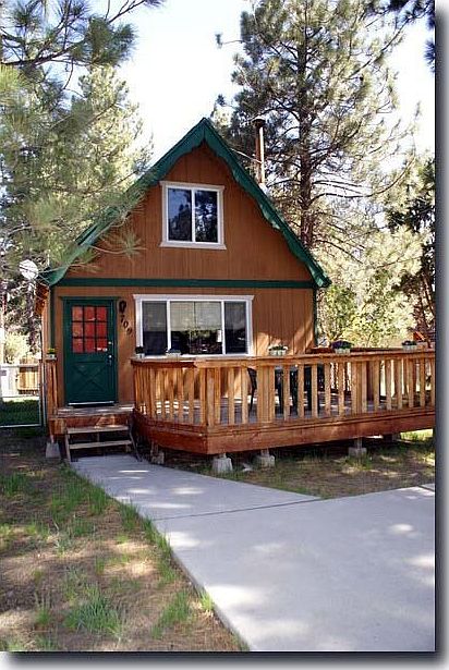 Very clean and tidy home in the northeastern part of Big Bear City.  Lots of t