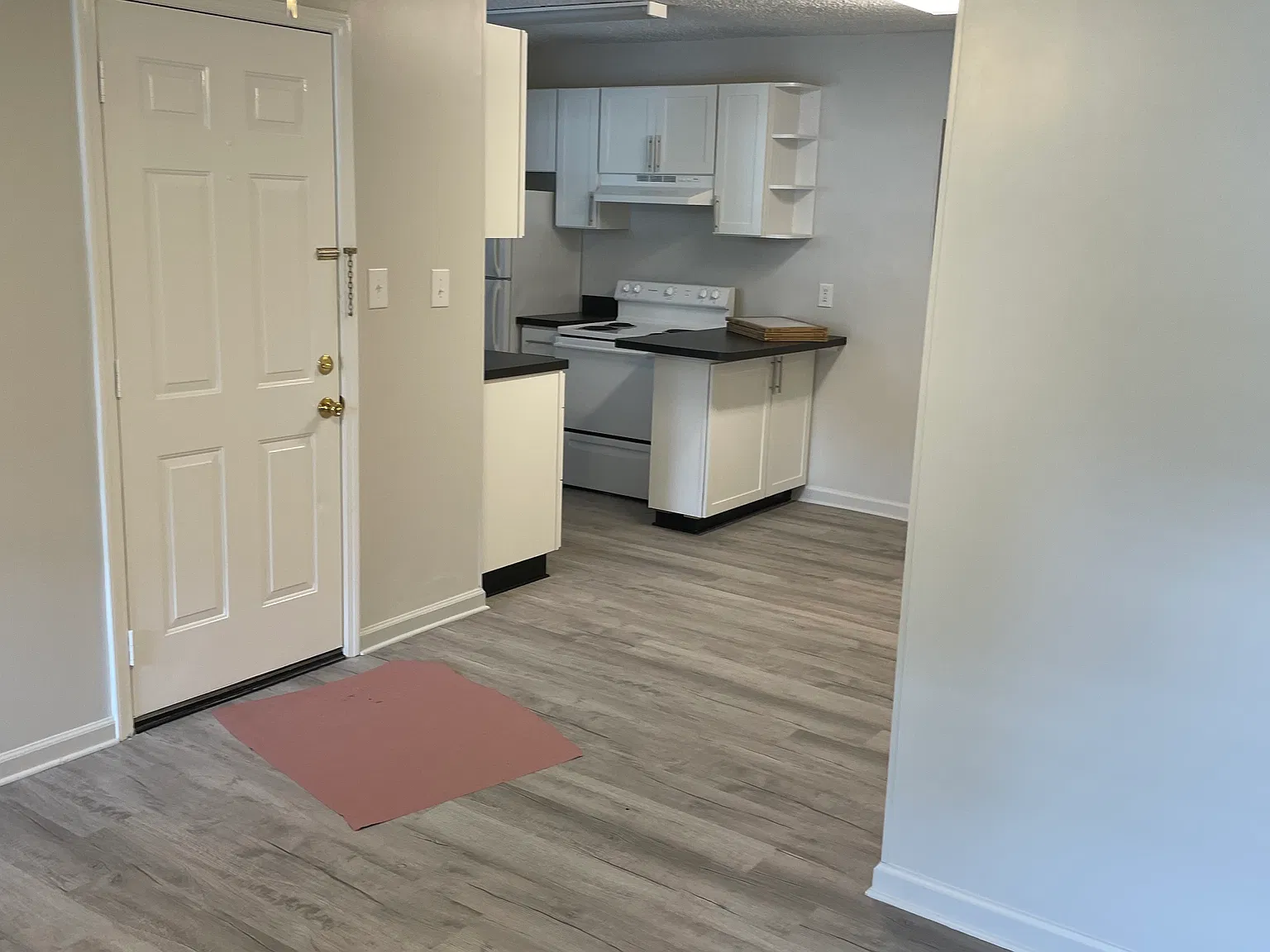 1 bed, 600 sqft, $1,800 — Photo 1