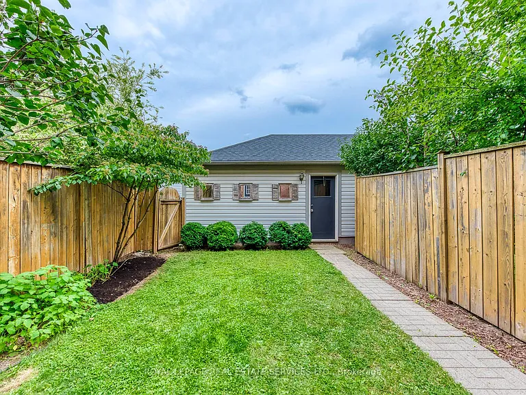 204 Roxton Rd — Photo 40