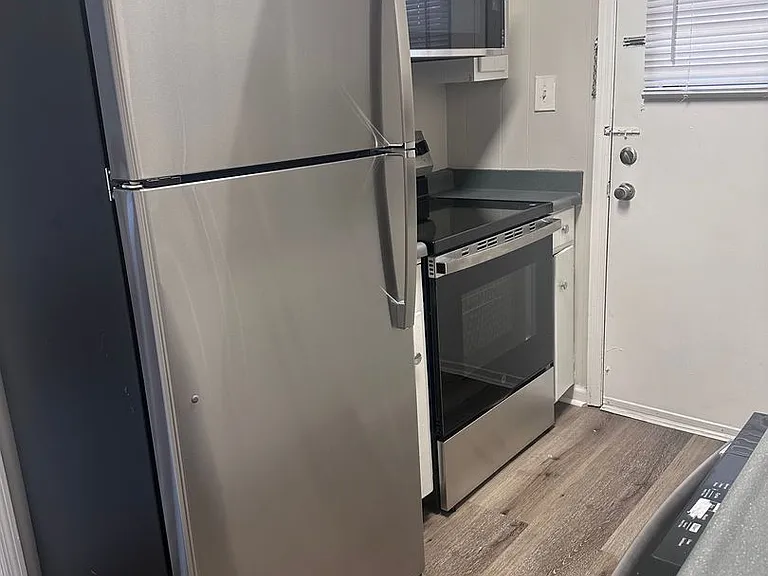 Carrington Woods Apartments — Photo 9