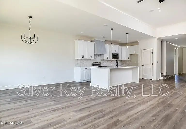 141 Park St — Photo 6