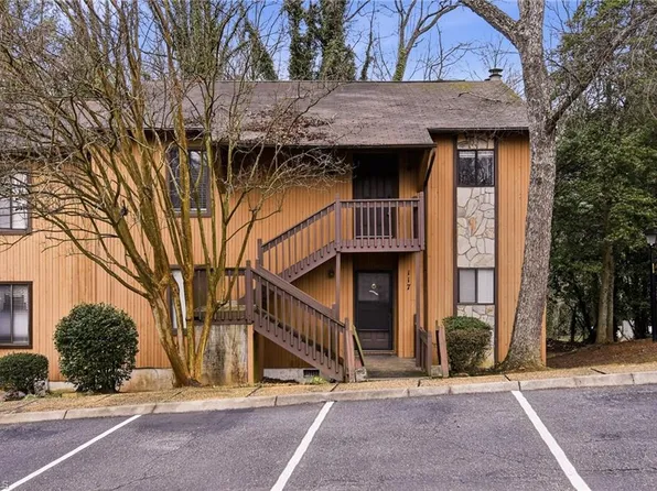 118 Cloister Oaks Cir, Winston Salem, NC 27127