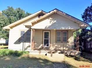 129 S Highland St, Conway Springs, KS 67031