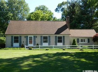 6 Highview Trl, Pittsford, NY 14534