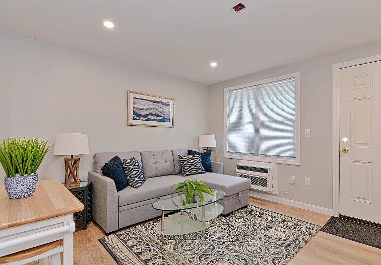 528 Ocean Blvd #11 — Photo 1