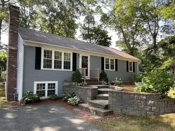 135 Scudder Avenue, Hyannis, MA 02601