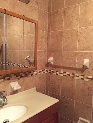 Rented by G2 Realty Group LLC | media 8