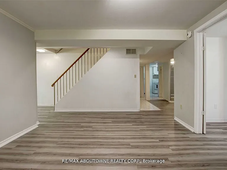 14 Angus Dr #LOWER — Photo 20