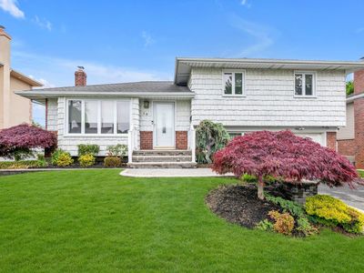19 Alan Court, Plainview, NY, 11803