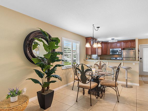 3rd image of 51 Woodland Drive #101