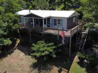 1375 Britt Rd, Lobelville, TN 37097