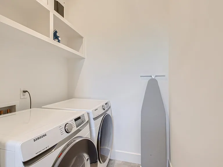 2nd Floor- Laundry Room