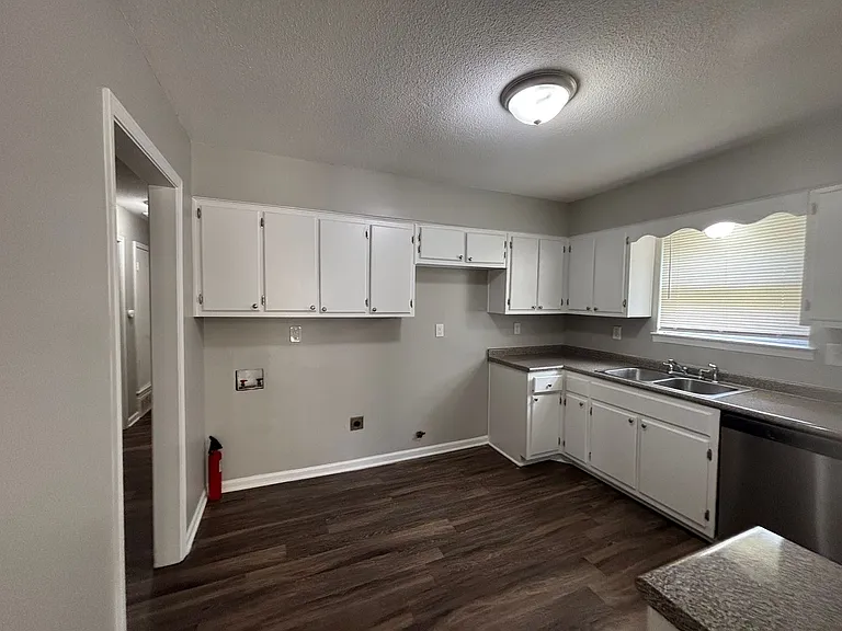 5095 Corkwood Dr — Photo 13