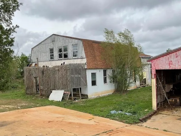 1314 6th St, Angleton, TX 77515