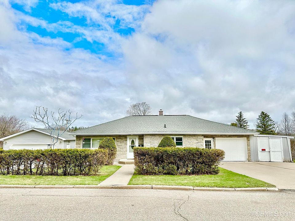 1091 Forest St, Niagara, WI 54151 Zillow