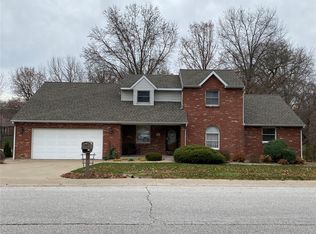 416 Lake Apollo Dr, Hannibal, MO 63401