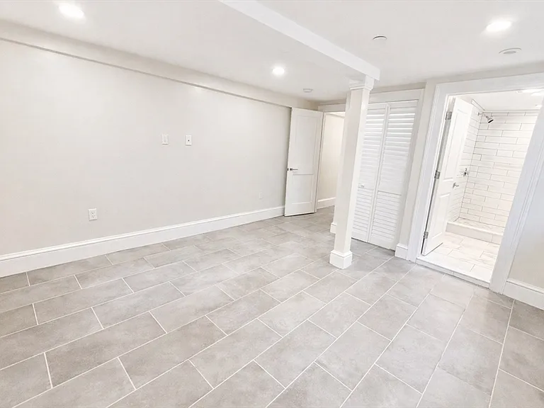 35 Foster St #A — Photo 11