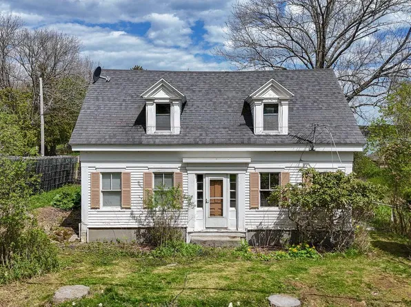 510 S Deer Isle Road, Deer Isle, ME 04627