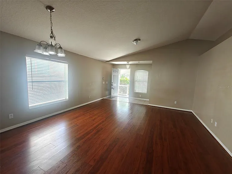8225 Summer Wood Ln — Photo 6