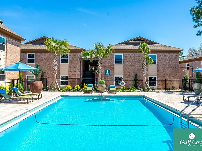 Gulf Cove Apartments — Photo 20