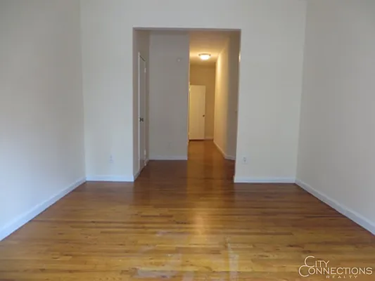 Rented by City Connections Realty | media 11