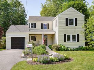 137 Mohawk Dr, West Hartford, CT 06117