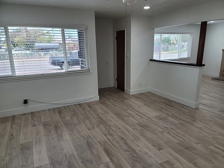 1355 N Matus Ave — Photo 3