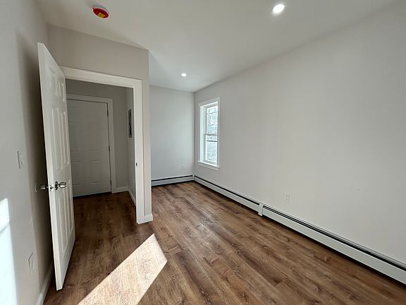 3rd image of 15 Jones St #1