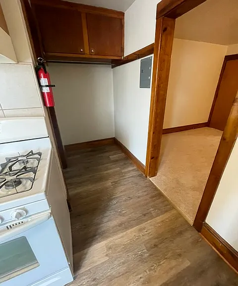 200 E Green St #2 — Photo 4