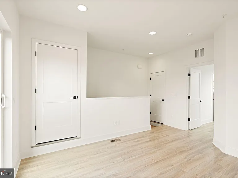7381 Old Airfield Ln — Photo 32