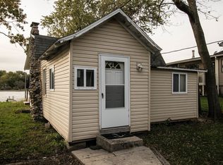 5N104 Grove Ave, St Charles, IL 60174