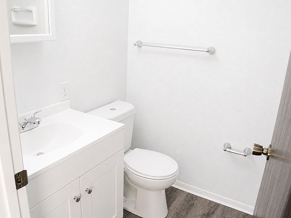 5th image of 207 Valley Ave APT 34