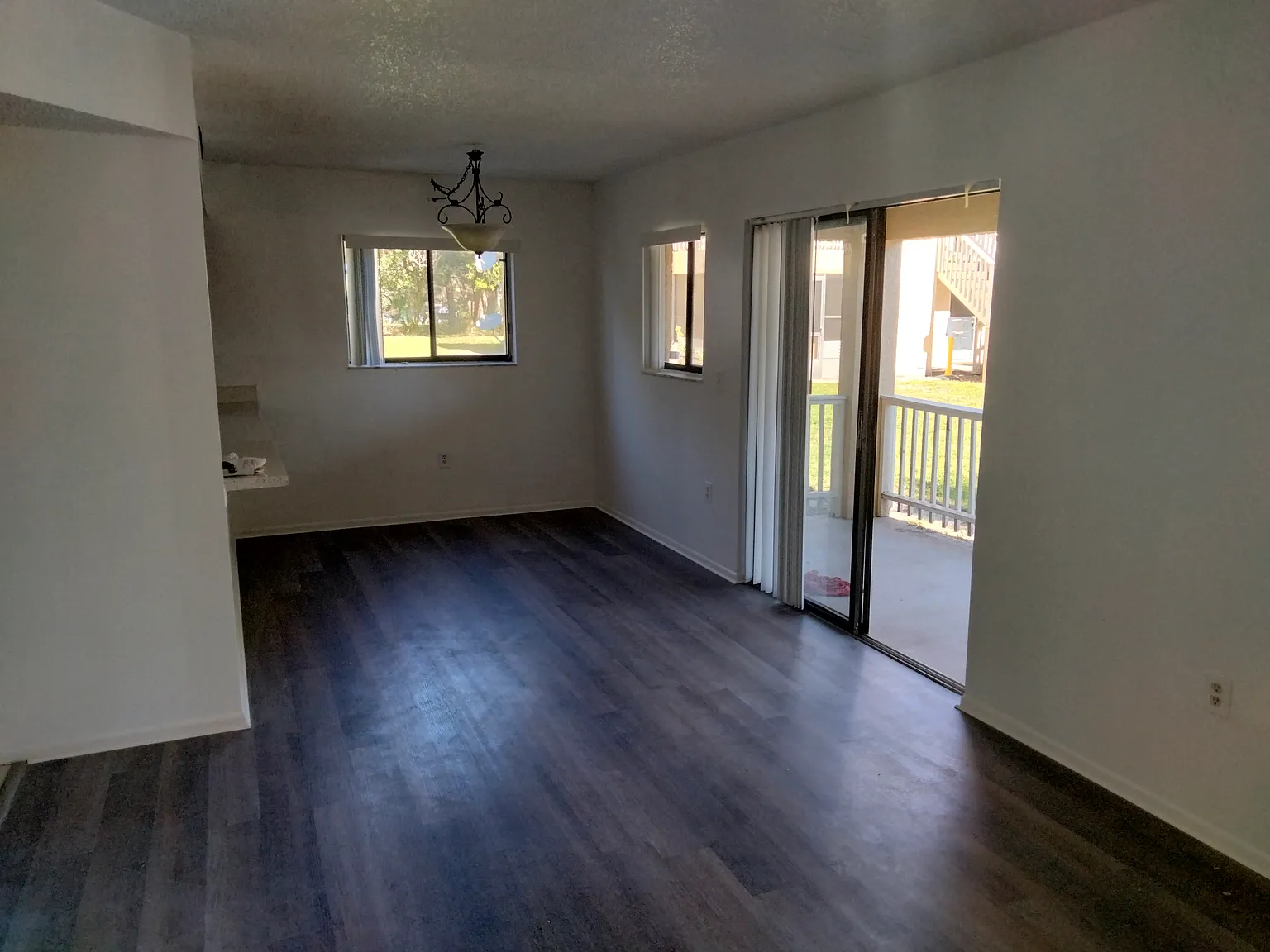 2 bed, 900 sqft, $1,295 — Photo 2