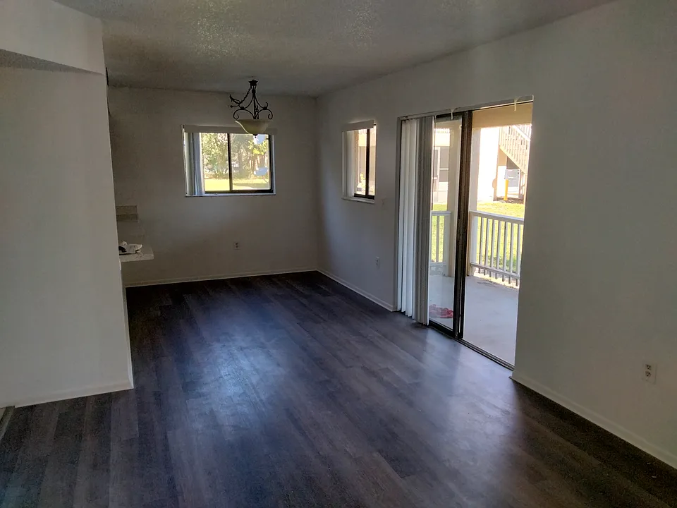 6901 Ian Ct #20