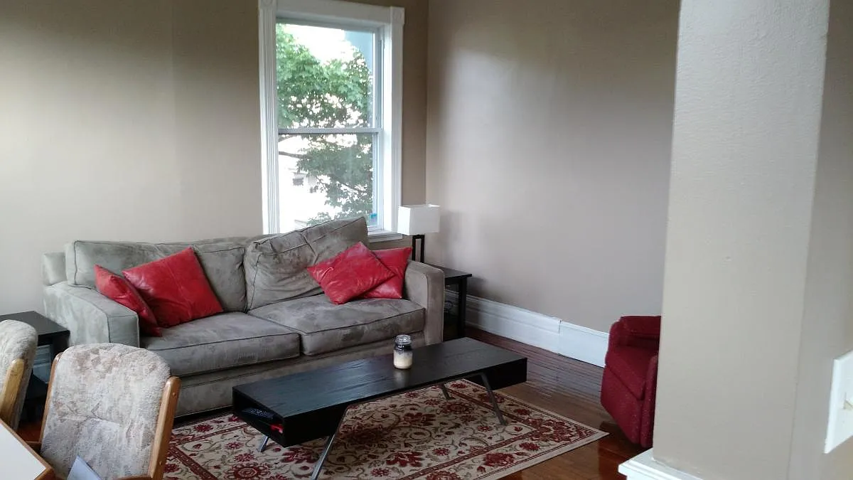 2 bed, 950 sqft, $1,500 — Photo 2
