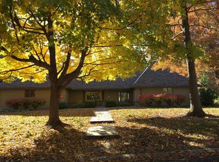 6701 W 66th Ter, Overland Park, KS 66202