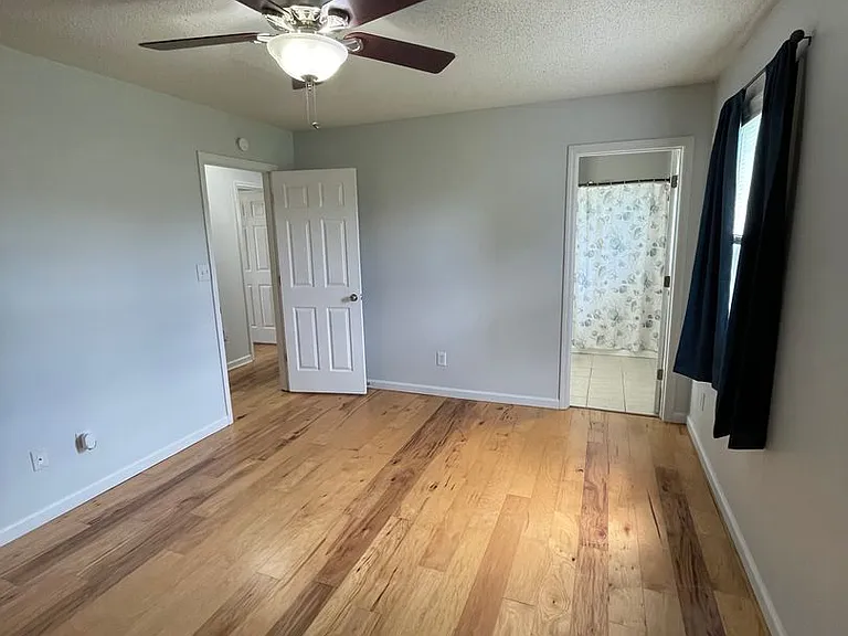 164 Glenwood Dr — Photo 15