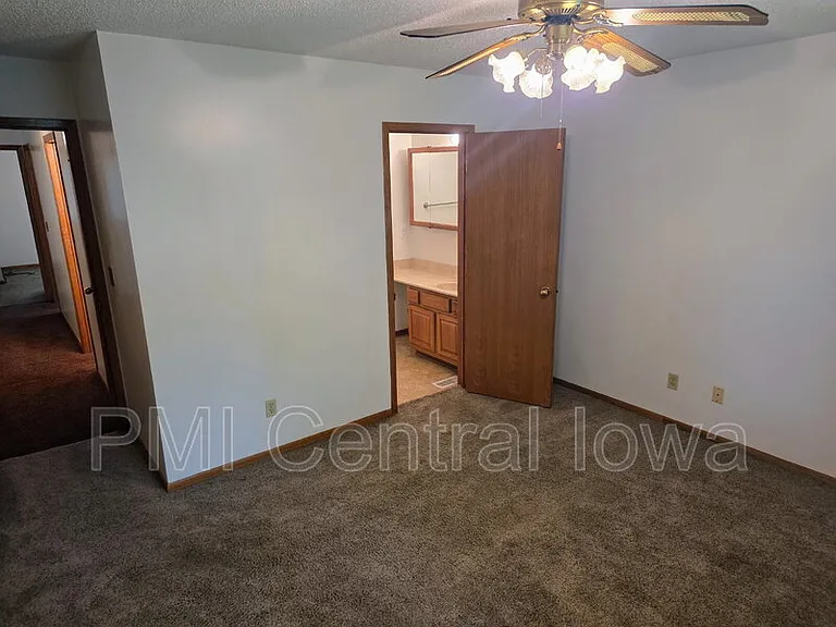 5310 Brookview Dr — Photo 16