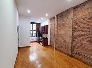 261 E 10th St #L, New York, NY 10009