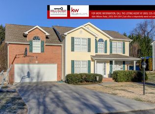 440 Country Run Cir, Powell, TN 37849