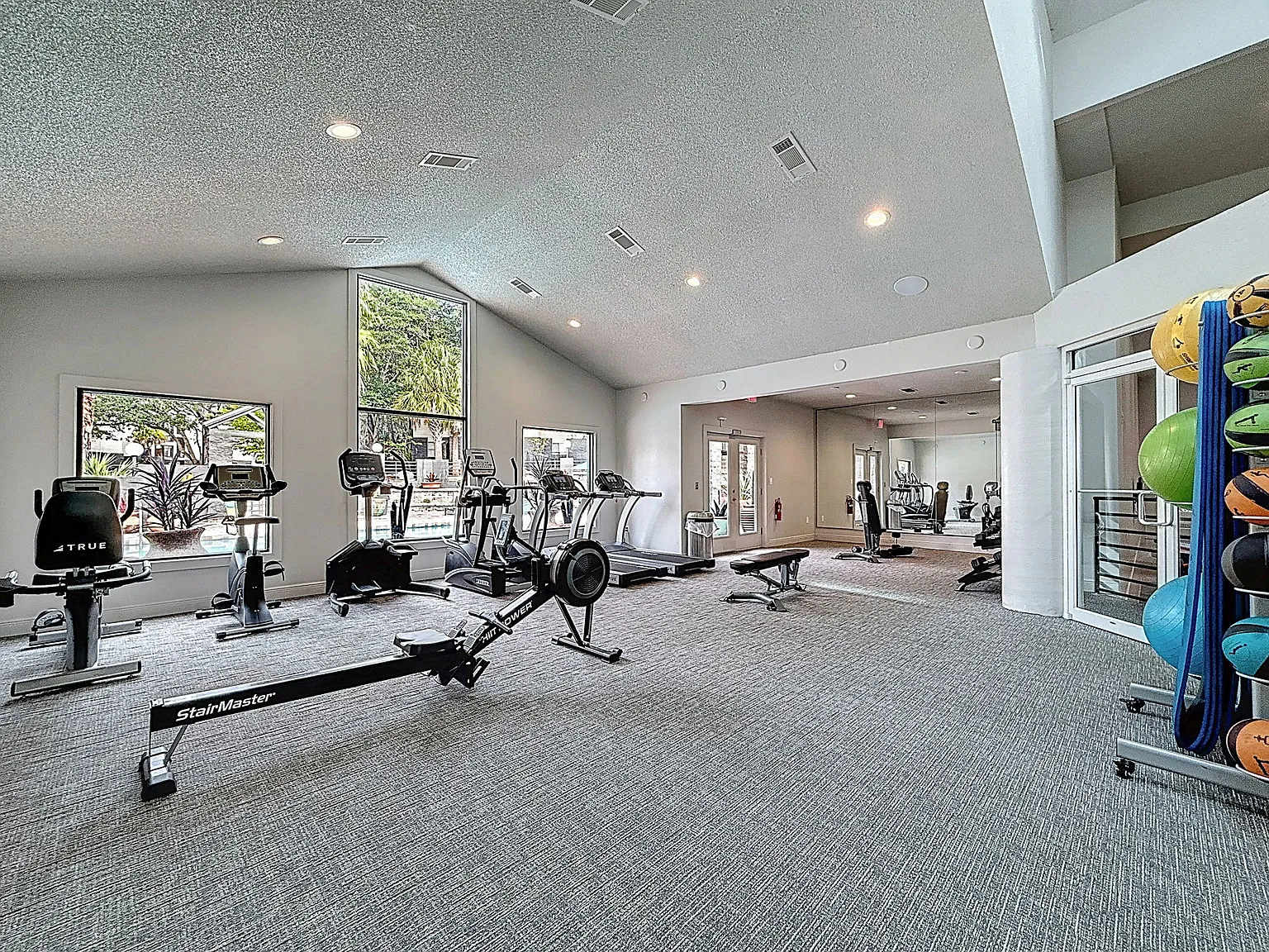 The Riley — Photo 2