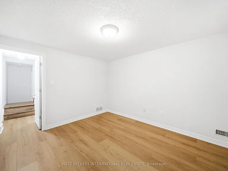 139 Bellamy Cres #LOWER — Photo 16
